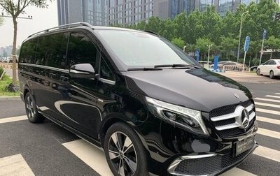 Mercedes-Benz V-Класс, 2022 год, 4 850 000 рублей, 1 фотография