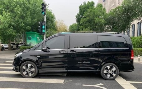 Mercedes-Benz V-Класс, 2022 год, 4 850 000 рублей, 8 фотография