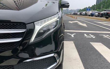 Mercedes-Benz V-Класс, 2022 год, 4 850 000 рублей, 19 фотография