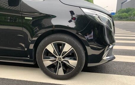 Mercedes-Benz V-Класс, 2022 год, 4 850 000 рублей, 18 фотография