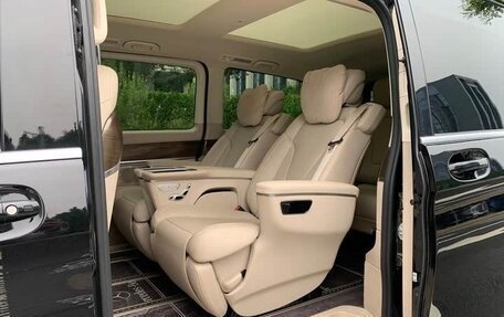 Mercedes-Benz V-Класс, 2022 год, 4 850 000 рублей, 26 фотография