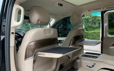 Mercedes-Benz V-Класс, 2022 год, 4 850 000 рублей, 32 фотография