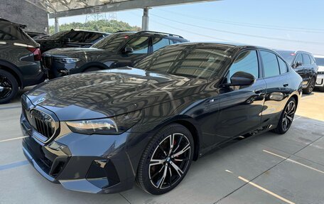 BMW 5 серия, 2025 год, 8 980 000 рублей, 1 фотография