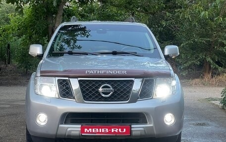 Nissan Pathfinder, 2011 год, 1 750 000 рублей, 1 фотография