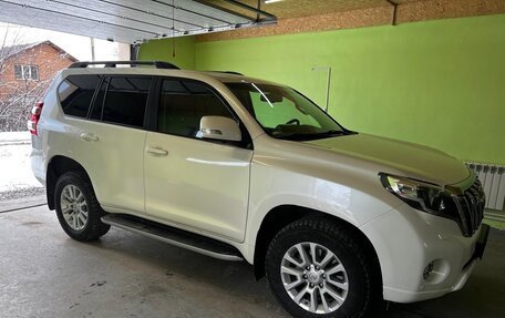 Toyota Land Cruiser Prado 150 рестайлинг 2, 2016 год, 4 700 000 рублей, 6 фотография