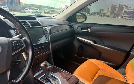 Toyota Camry, 2017 год, 2 500 000 рублей, 8 фотография