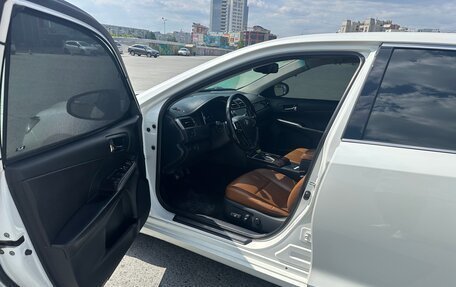 Toyota Camry, 2017 год, 2 500 000 рублей, 7 фотография