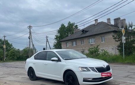 Skoda Octavia, 2017 год, 980 000 рублей, 10 фотография