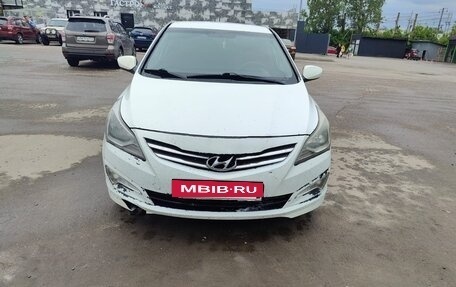 Hyundai Solaris II рестайлинг, 2016 год, 680 000 рублей, 2 фотография