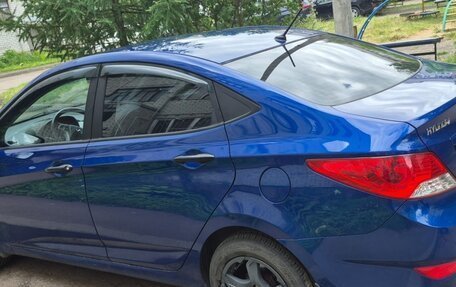 Hyundai Solaris II рестайлинг, 2013 год, 850 000 рублей, 3 фотография