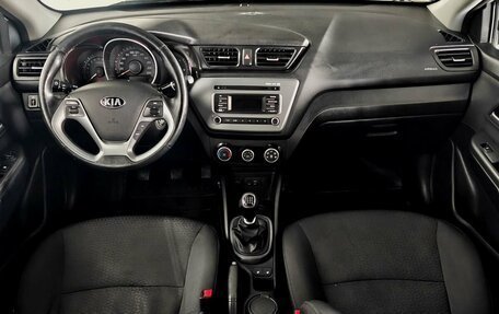 KIA Rio III рестайлинг, 2015 год, 917 000 рублей, 9 фотография