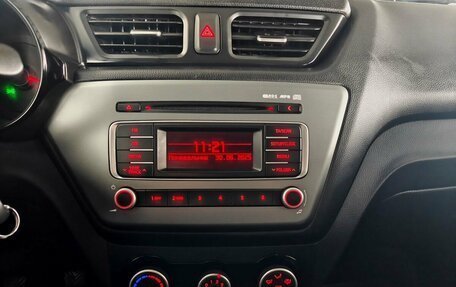 KIA Rio III рестайлинг, 2015 год, 917 000 рублей, 14 фотография