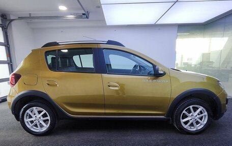 Renault Sandero II рестайлинг, 2017 год, 999 000 рублей, 5 фотография