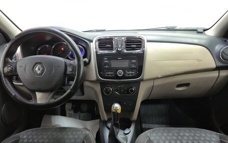 Renault Logan II, 2017 год, 760 000 рублей, 11 фотография