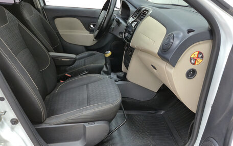 Renault Logan II, 2017 год, 760 000 рублей, 14 фотография
