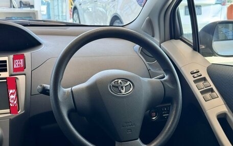 Toyota Vitz, 2010 год, 669 900 рублей, 10 фотография