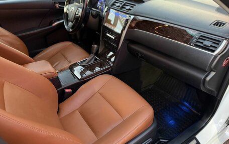 Toyota Camry, 2016 год, 2 249 000 рублей, 15 фотография