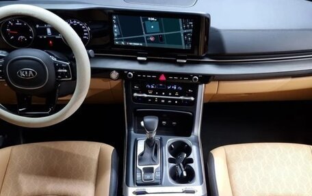 KIA Carnival, 2021 год, 2 800 000 рублей, 6 фотография