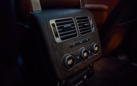 Land Rover Range Rover IV рестайлинг, 2017 год, 7 300 000 рублей, 30 фотография