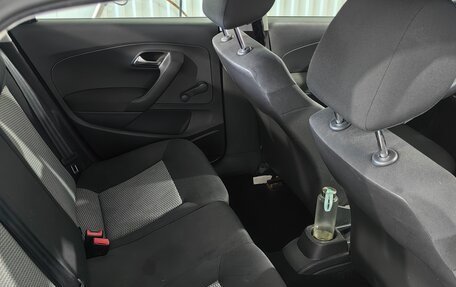 Volkswagen Polo VI (EU Market), 2011 год, 800 000 рублей, 13 фотография