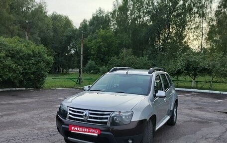 Renault Duster I рестайлинг, 2014 год, 950 000 рублей, 2 фотография
