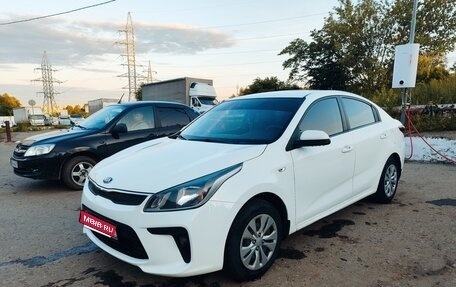 KIA Rio IV, 2017 год, 925 000 рублей, 1 фотография