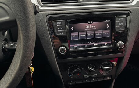 Skoda Rapid I, 2018 год, 1 095 000 рублей, 11 фотография