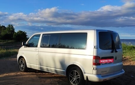 Volkswagen Caravelle T5, 2008 год, 1 060 000 рублей, 3 фотография