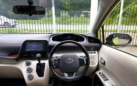 Toyota Sienta II, 2017 год, 1 479 000 рублей, 14 фотография