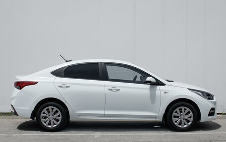Hyundai Solaris II рестайлинг, 2017 год, 1 339 000 рублей, 5 фотография