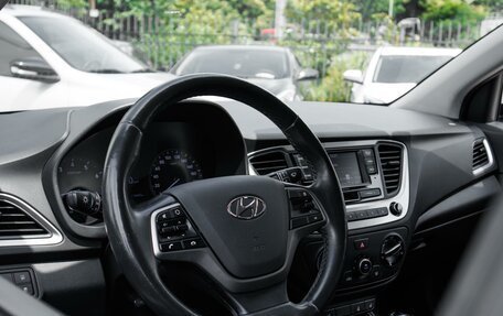 Hyundai Solaris II рестайлинг, 2017 год, 1 339 000 рублей, 12 фотография