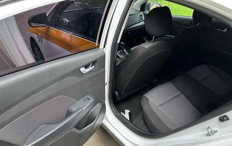 Hyundai Solaris II рестайлинг, 2021 год, 1 250 000 рублей, 20 фотография