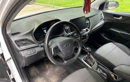 Hyundai Solaris II рестайлинг, 2021 год, 1 250 000 рублей, 21 фотография