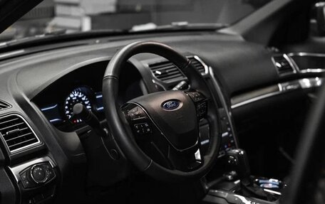 Ford Explorer VI, 2018 год, 3 490 000 рублей, 7 фотография