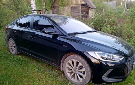 Hyundai Elantra VI рестайлинг, 2017 год, 1 250 000 рублей, 2 фотография