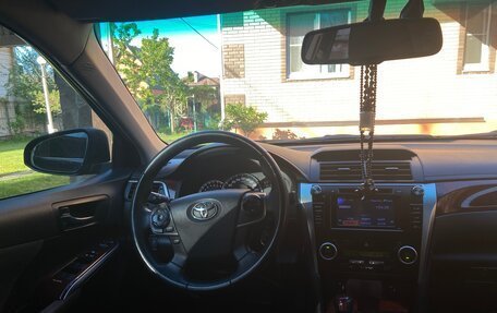 Toyota Camry, 2013 год, 1 670 000 рублей, 2 фотография