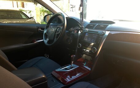 Toyota Camry, 2013 год, 1 670 000 рублей, 4 фотография