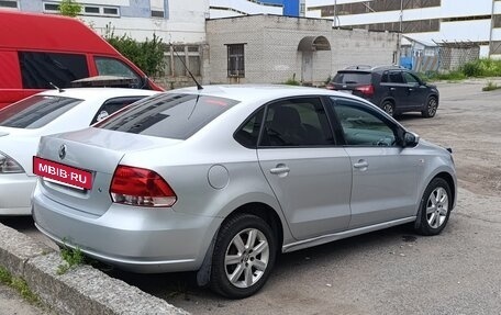 Volkswagen Polo VI (EU Market), 2011 год, 710 000 рублей, 2 фотография