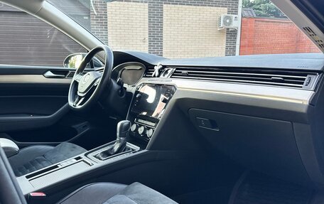 Volkswagen Passat B8 рестайлинг, 2017 год, 2 400 000 рублей, 14 фотография
