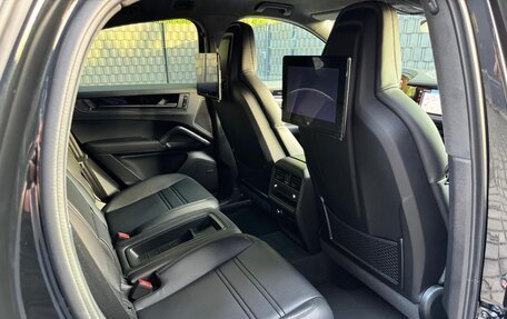 Porsche Cayenne III, 2025 год, 30 700 000 рублей, 18 фотография