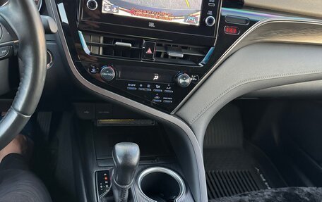 Toyota Camry, 2021 год, 3 050 000 рублей, 13 фотография