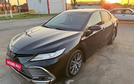 Toyota Camry, 2021 год, 3 050 000 рублей, 3 фотография