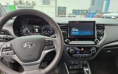 Hyundai Solaris II рестайлинг, 2021 год, 1 670 000 рублей, 12 фотография