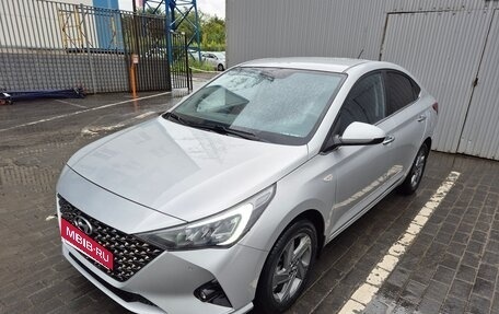 Hyundai Solaris II рестайлинг, 2021 год, 1 670 000 рублей, 4 фотография