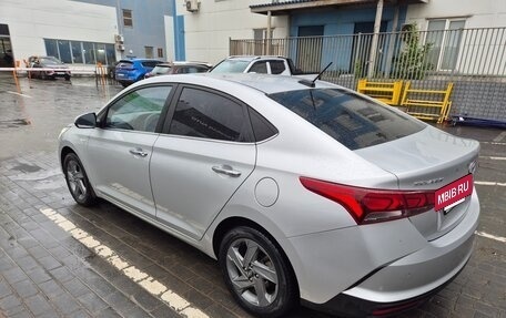 Hyundai Solaris II рестайлинг, 2021 год, 1 670 000 рублей, 6 фотография