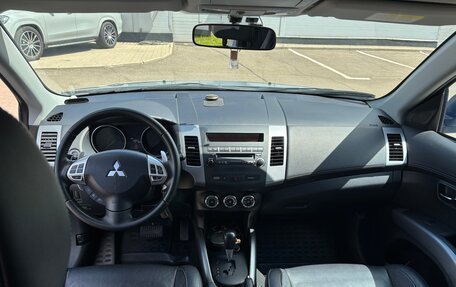Mitsubishi Outlander III рестайлинг 3, 2011 год, 1 390 000 рублей, 18 фотография