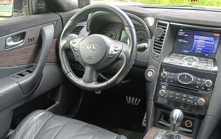 Infiniti FX II, 2013 год, 2 400 000 рублей, 9 фотография
