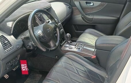 Infiniti FX II, 2013 год, 2 400 000 рублей, 16 фотография