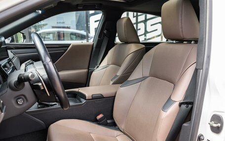 Lexus ES VII, 2022 год, 4 935 000 рублей, 13 фотография