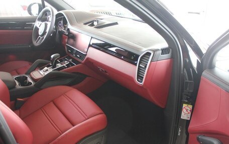 Porsche Cayenne III, 2025 год, 16 700 000 рублей, 12 фотография